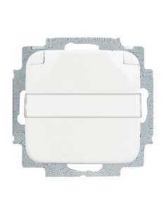 20 EUKN-214^GNIAZDO SCHUKO Z KLAPKĄ I POLEM OPISOWYM Z SZYBKOZŁĄCZAMI. Z UZIEMIENIEM  2P+E. BLOKADA KLAPKI W POZYCJI OTWARTEJ.