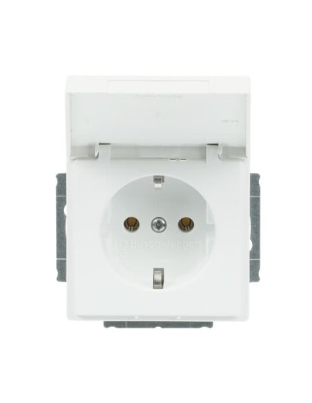 20 EUK-884^Gniazdo SCHUKO z klapką