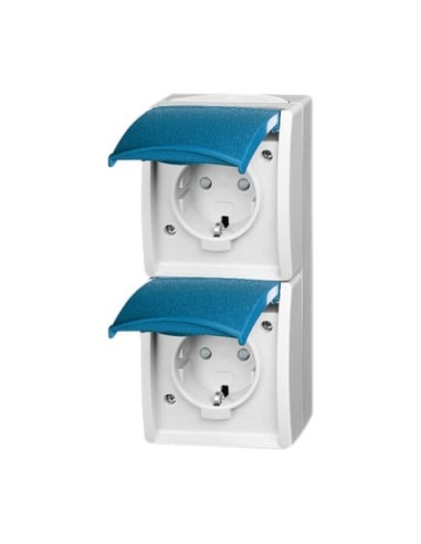 20-02 EBW-53^GNIAZDO SCHUKO Z PRZESŁONAMI. PODWÓJNE ZE WSTĘPNYM OKABLOWANIEM. Z KLAPKĄ. STOPIEŃ OCHRONY: IP44 PIONOWY-OCEAN-SZ
